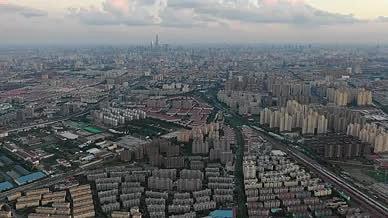 上海城市日出天际线最新广角航拍视频素材视频的预览图